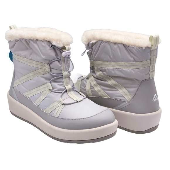 Clarks Step North Frost Snow Waterproof Winter Boots Booties NIB - Picture 1 of 13